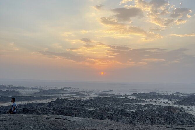 4 Hours Charming Moon Valley Hike Experience in Jeddah - Price and value check: is $109 worth it?
