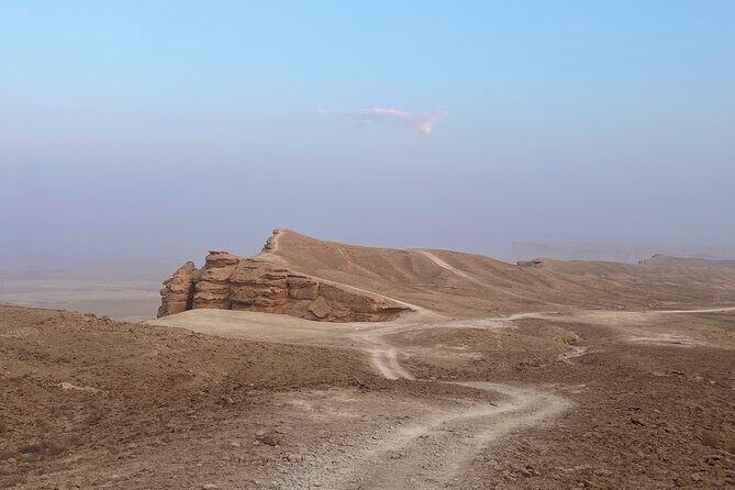 Edge of the World and Huraymila National Park Tour - Stop 3 at Edge of the World: the cliff view you came for