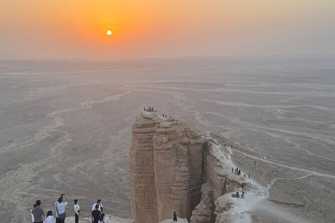 Explore Edge of The World in a Private Trip with Saudi Dinner - Key highlights worth planning for