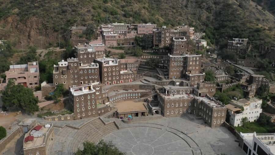 Highlights City Tour & Rijal Almaa - Aseer’s mountain circuit: what your day really feels like
