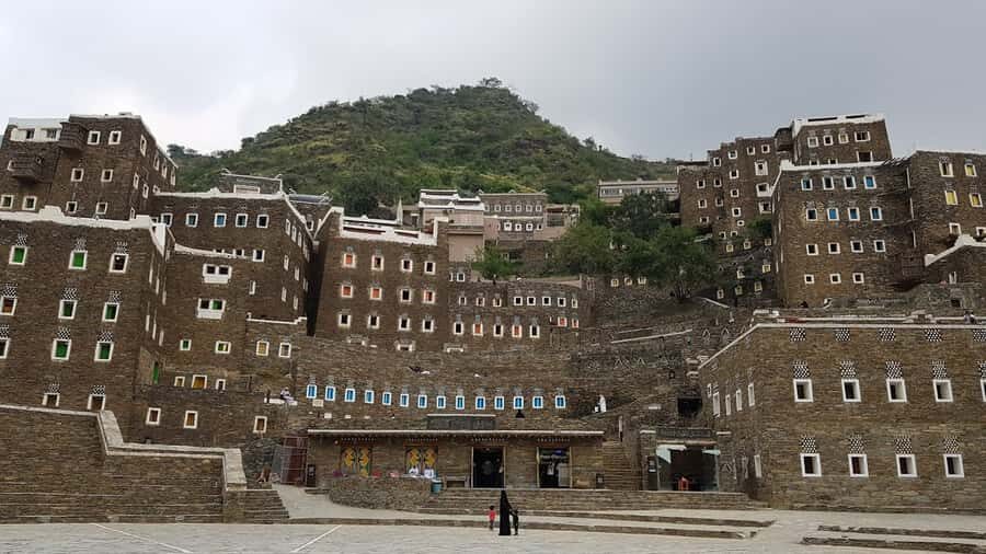 Highlights City Tour & Rijal Almaa - Jabal Sawda: Saudi Arabia’s highest point, 3,000 meters up
