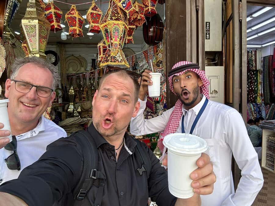 Jeddah: Private Highlights Tour of Most Instagrammable Spots - Hotel Pickup to Al-Balad Souks: Jeddah’s Old Streets for Camera Work