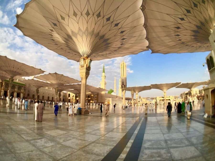 Medina Ziyarats ( Visit Holy Places) - Pickup in Medina: you save time before the first prayer stop
