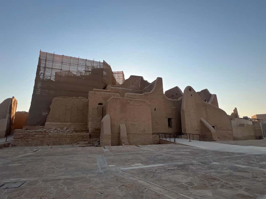 Riyadh: Masmak Fort, Souq AlZal, and Murabba Palace Tour - Masmak Fort and Murabba Palace: Riyadh’s story, in two strong locations
