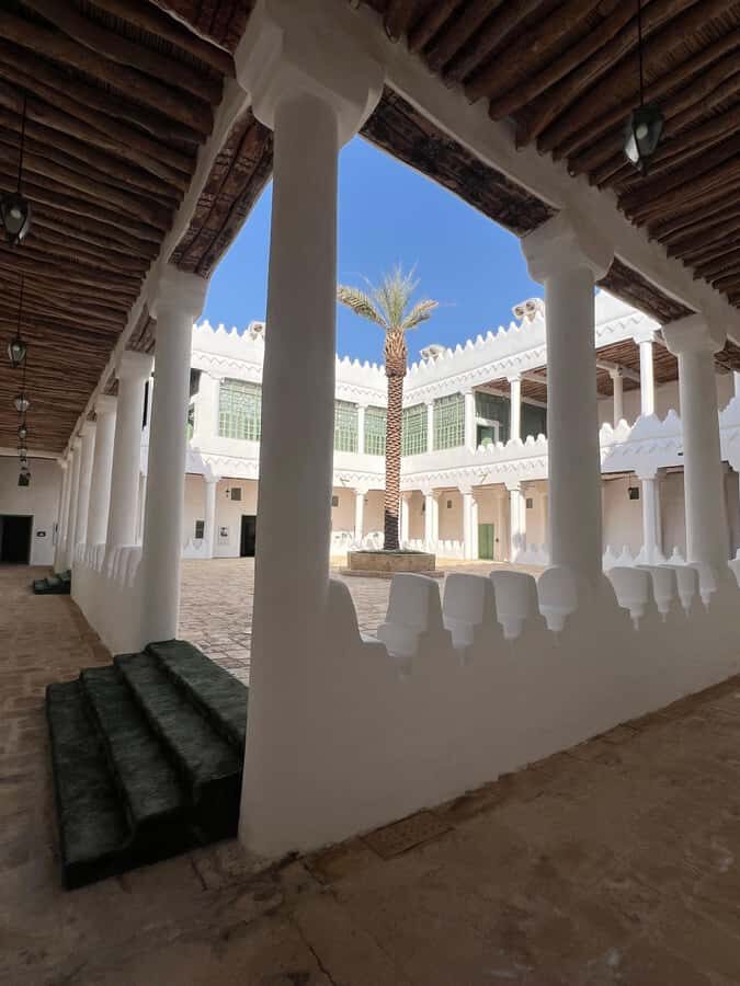 Riyadh: Masmak Fort, Souq AlZal, and Murabba Palace Tour - Al Bujairi Heritage Park: At Turaif and Wadi Hanifah from a higher viewpoint